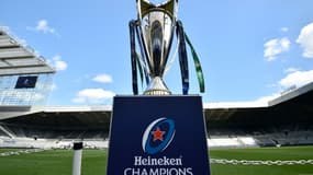 Le trophée de la Coupe d'Europe de rugby exposé avant les finales  du 10 mai 2019 à Newcastle