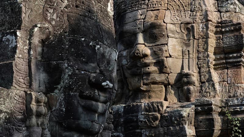 Trois touristes français se sont amusés à se prendre en photo nus, sur le site sacré d'Angkor, au Cambodge. Condamnés à une amende et six mois de prison avec sursis, ils vont également être expulsés du pays. (Photo d'illustration)