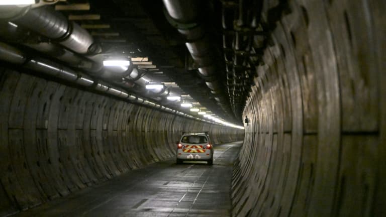 Le tunnel routier sous la Manche, lors d'une opération nocturne de maintenance, le 12 février 2023 à Coquelles, dans le Pas-de-Calais