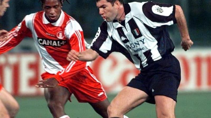 Zinedine Zidane sous le maillot de la Juventus Turin : une image qu'on a bien failli ne jamais voir.