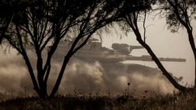 Un tank israélien, près de la frontière de Gaza, le 17 juillet.