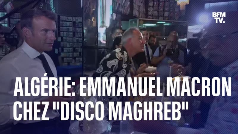 En Algérie, Emmanuel Macron échange avec les gérants de la boutique 