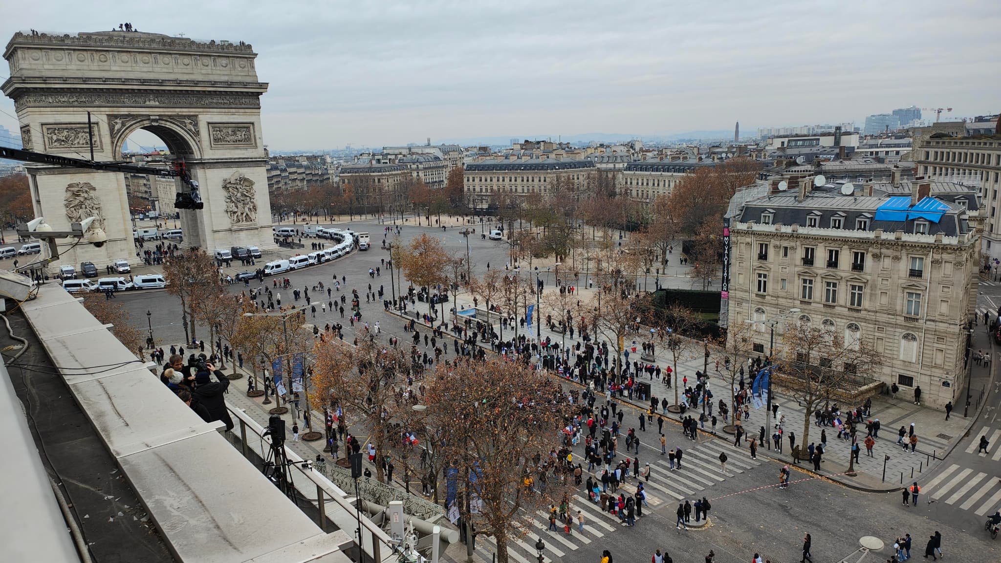L'avenue des Champs-Elysées fermée à la circulation