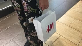 Vendeuses voilées chez H&M: "Elles n'embêtent personne, ce sont des vendeuses comme les autres"