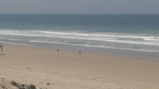 La plage du Pin Sec est très appréciée des amateurs de surf