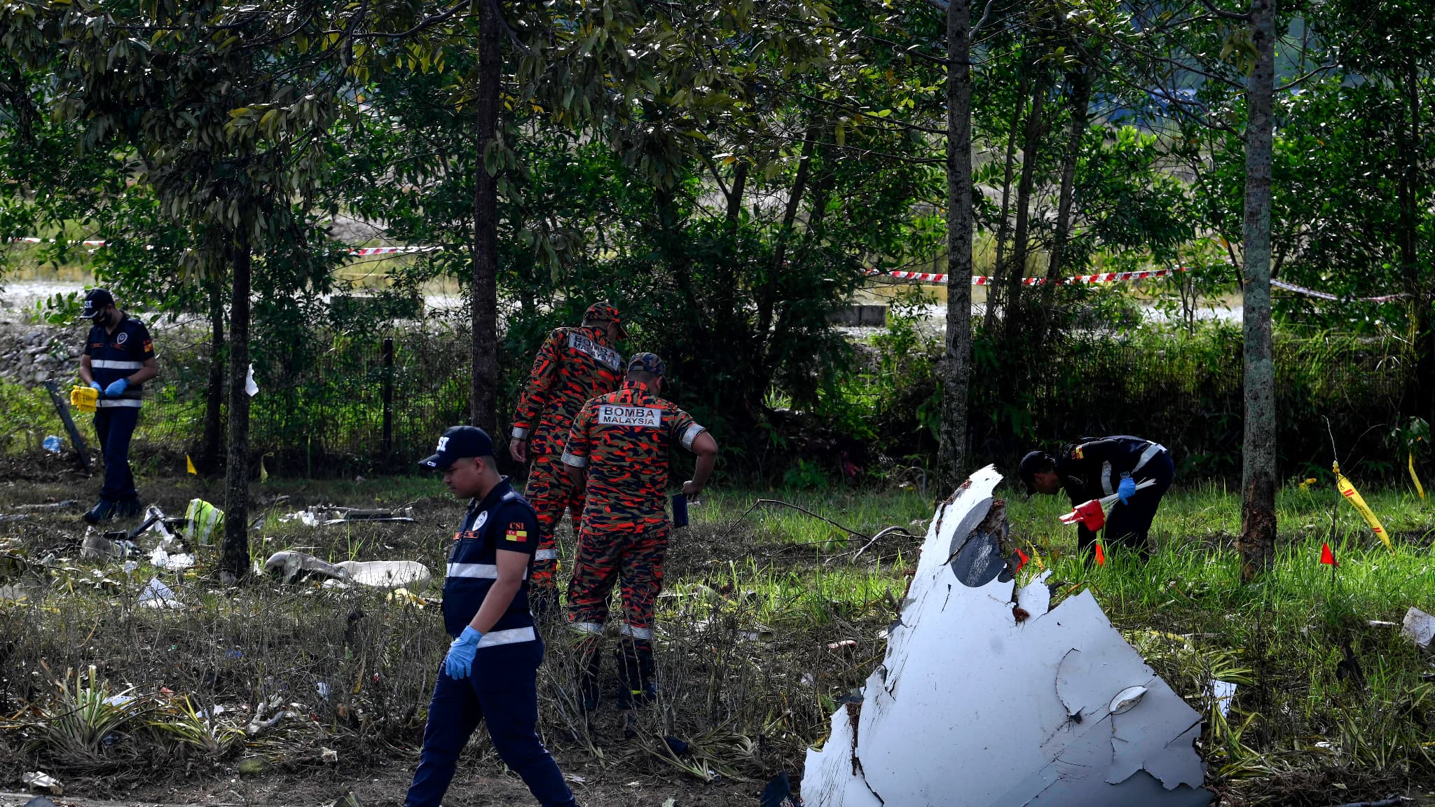 Malaisie: le crash d'un avion sur une route fait dix morts
Malaisie: le crash d'un avion sur une route fait dix morts