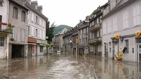 La commune de Saint-Béat, en Haute-Garonne, sous les eaux le 18 juin dernier.