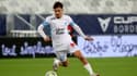 Cengiz Under avec Marseille sur la pelouse de Bordeaux en Ligue 1 le 7 janvier 2022