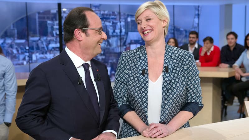 A l'heure du déjeuner, François Hollande a passé presque deux heures en direct sur le plateau du "Supplément" de Canal +.