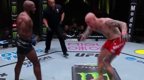 UFC : le KO terrifiant de Rountree Jr. sur Smith