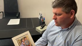 Antoine Sibuet, père de deux enfants, dans le bureau de son avocat à Lyon (Rhône), le mercredi 30 octobre 2024.