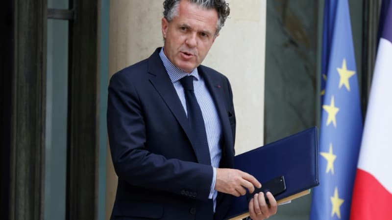 Christophe Béchu convoque le PDG de la SNCF après la panne du train Paris-Clermont