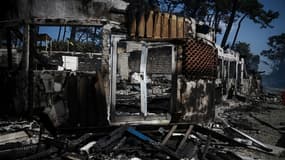Le camping les "Flots bleus", détruit par les flammes, le 19 juillet 2022.