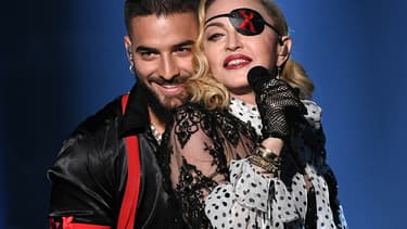 Madonna et le chanteur colombien Maluma sur la scène des Billboard Music Awards, le 1er mai 2019.