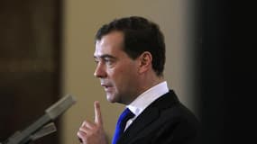 Au lendemain de grandes manifestations à travers la Russie d'opposants réclamant la tenue d'un nouveau scrutin législatif, le président Dmitri Medvedev a ordonné dimanche l'ouverture d'une enquête sur les allégations de violations des règles électorales.