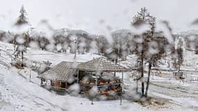 Face aux intempéries dans les Hautes-Alpes, la station de Risoul est coupée du monde ce samedi 2 décembre.
