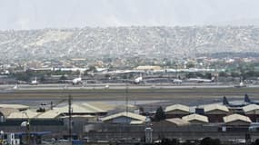 Des avions de ligne sur le tarmac de l'aéroport de Kaboul, le 14 août 2021 en Afghanistan