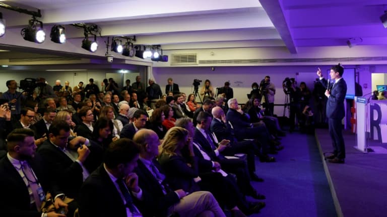 Aurélien Pradié, candidat à la présidence des Républicains, lors d'un grand oral au siège du parti, le 26 novembre 2022 à Paris
