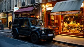 Légende AFP (via Google Trad): Une voiture est garée dans le centre-ville de Paris le 1er février 2024 alors que la mairie de Paris organise le 4 février un vote sur la création d'une redevance spéciale de stationnement pour les voitures et SUV les plus lourds et les plus polluants.