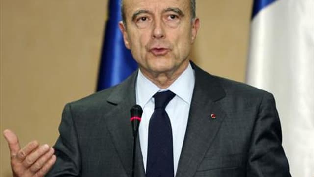 S'exprimant sur i>TELE, le ministre des Affaires étrangères, Alain Juppé, a déclaré que la France demandait aux Européens de se prononcer d'ici le 30 janvier pour un durcissement des sanctions économiques de l'Onu contre l'Iran en réponse au développement