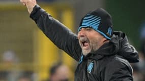 L'entraîneur argentin de l'OM Jorge Sampaoli, durant le match de L1 contre le RC Strasbourg Alsace au stade de la Meinau le 12 décembre 2021 

