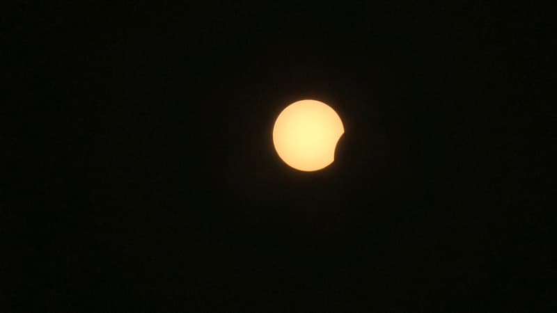 DIRECT. Éclipse solaire: suivez le début de l'événement historique en France