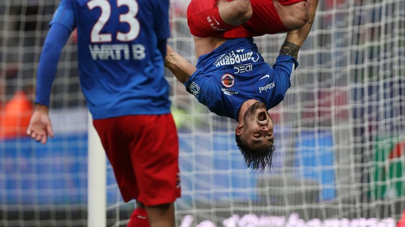 Andy Delort célèbre son but face à Nice