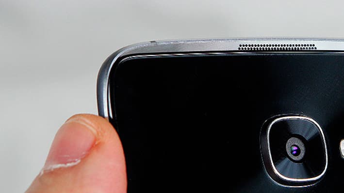 L'Idol 4S est équpé d'un capteur de 16 mégapixels.