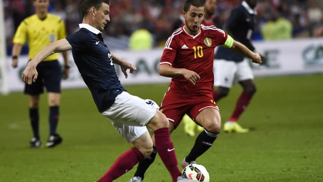 L'Équipe de France évoluera sous les couleurs de Nike, tandis que la Belgique est équipée par Adidas.