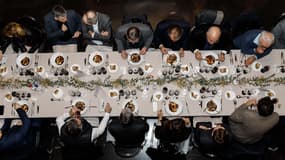 Bacchus Business Club réunit des acteurs engagés et influents autour d’invités d’honneur et de vins d'exception lors de dîners gastronomiques. 