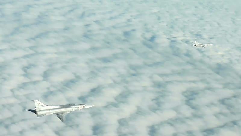 Deux avions russes de type Tupolev Tu-22M3, un bombardier pouvant être amené à larguer des ogives nucléaires, le 9 février 2022. Photo d'illustration
