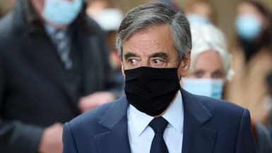 François Fillon arrive devant la Cour le 15 novembre 2021