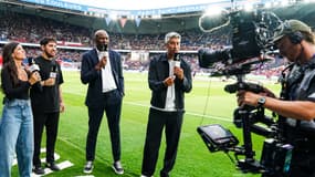 Les journalistes de DAZN avant le match PSG-Montpellier en Ligue 1, le 23 août 2024