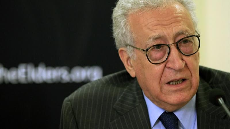 Le diplomate algérien Lakhdar Brahimi va succéder à Kofi Annan au poste de médiateur international pour la Syrie, théâtre depuis 17 mois de violents affrontements entre l'armée et les opposants au président Bachar al Assad, a confirmé vendredi un porte-pa