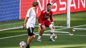 Anthony Lopes s'entraîne sous les yeux de Rudi Garcia