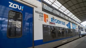 Un train régional (TER) Zou!  à Nice, le 14 février 2025.