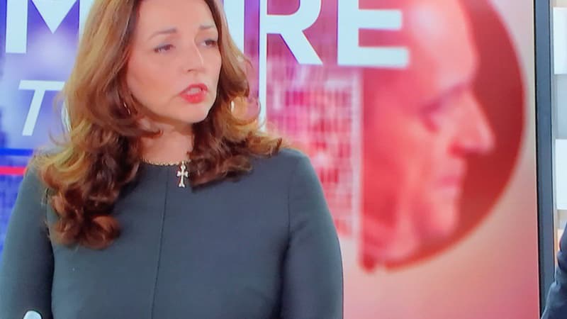 Valérie Boyer arbore une croix arménienne, dimanche soir sur le plateau de France 2.