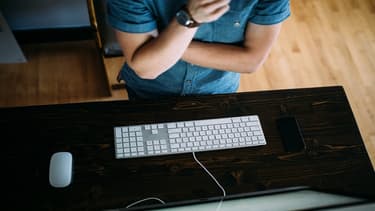 Même si les recruteurs sont plus offensifs, il ne faut pas rester les bras croisés devant son PC en attendant d'être recruté.