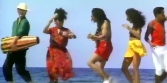 Capture d'écran du clip de La Lambada sur Youtube.