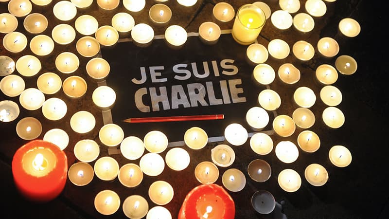 Le 7 janvier 2015, un hommage à Charlie Hebdo.