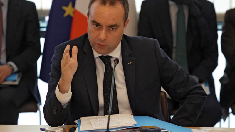 "Aucune raison de se satisfaire ou de s'auto-congratuler" à 5,1% de déficit: fini le "quoi qu'il en coûte", Sébastien Lecornu dit vouloir maîtriser les finances publiques "quoi qu'il arrive"