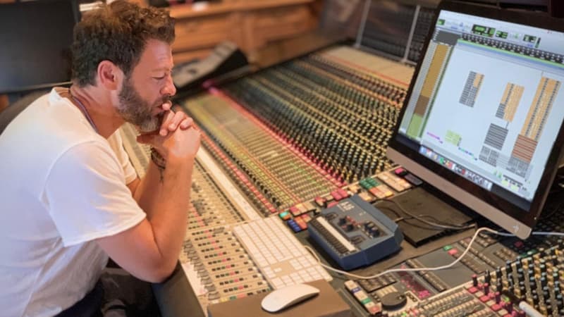 Christophe Maé dévoile un extrait de "L'Ours", son duo avec Youssou N'Dour