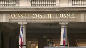 Loi renseignement: le Conseil constitutionnel censure 3 articles et valide le reste