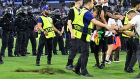 La pelouse dégradée de Munich après la victoire du PSG face à l'Inter Milan (5-0) en finale de la Ligue des champions, le 31 mai 2025
