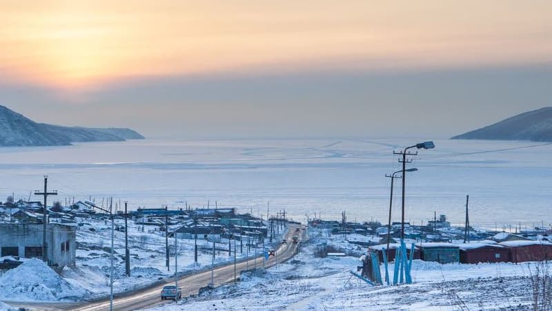 Une vue de la mer d'Okhotsk depuis la baie de Nagaïev