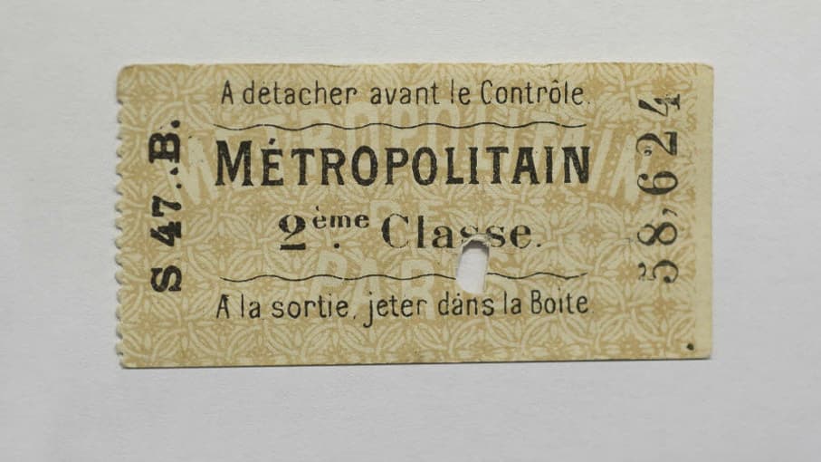 Ticket de métro de 2e classe, datant de 1903. Ticket de métro de 2e classe, datant de 1903.