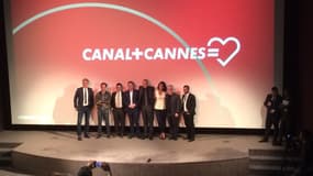 Thierry Frémaux, Maxime Saada et les présentateurs des émissions cannoises de Canal Plus le 20 avril