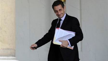 Nicolas Sarkozy, à la sortie du conseil des ministres, mercredi. La popularité en berne du chef de l'Etat et la montée en puissance du Front national dans les sondages fait craindre à la majorité un scénario qui s'apparenterait à droite à un cauchemar: so