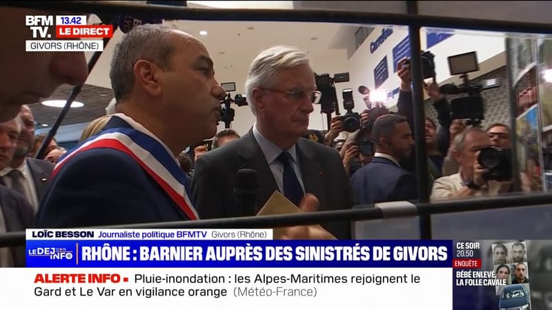 Rhône: Michel Barnier auprès des sinistrés de Givors, après les inondations