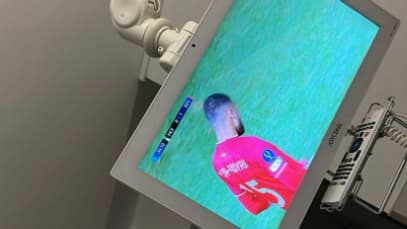 Alba Silva et Sergio Rico devant le match de Supercoupe d'Europe